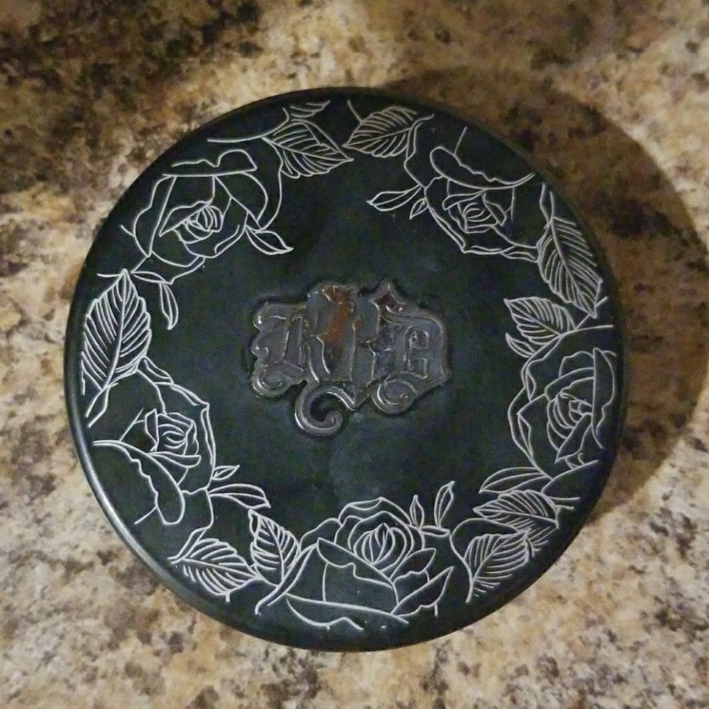 Kat Von D powder foundation